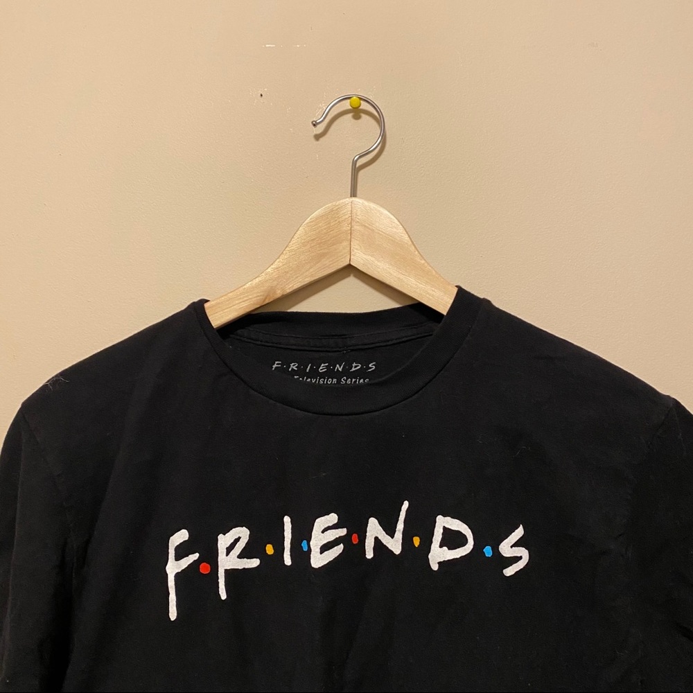 PRICE DROP •  F.R.I.E.N.D.S tshirt original